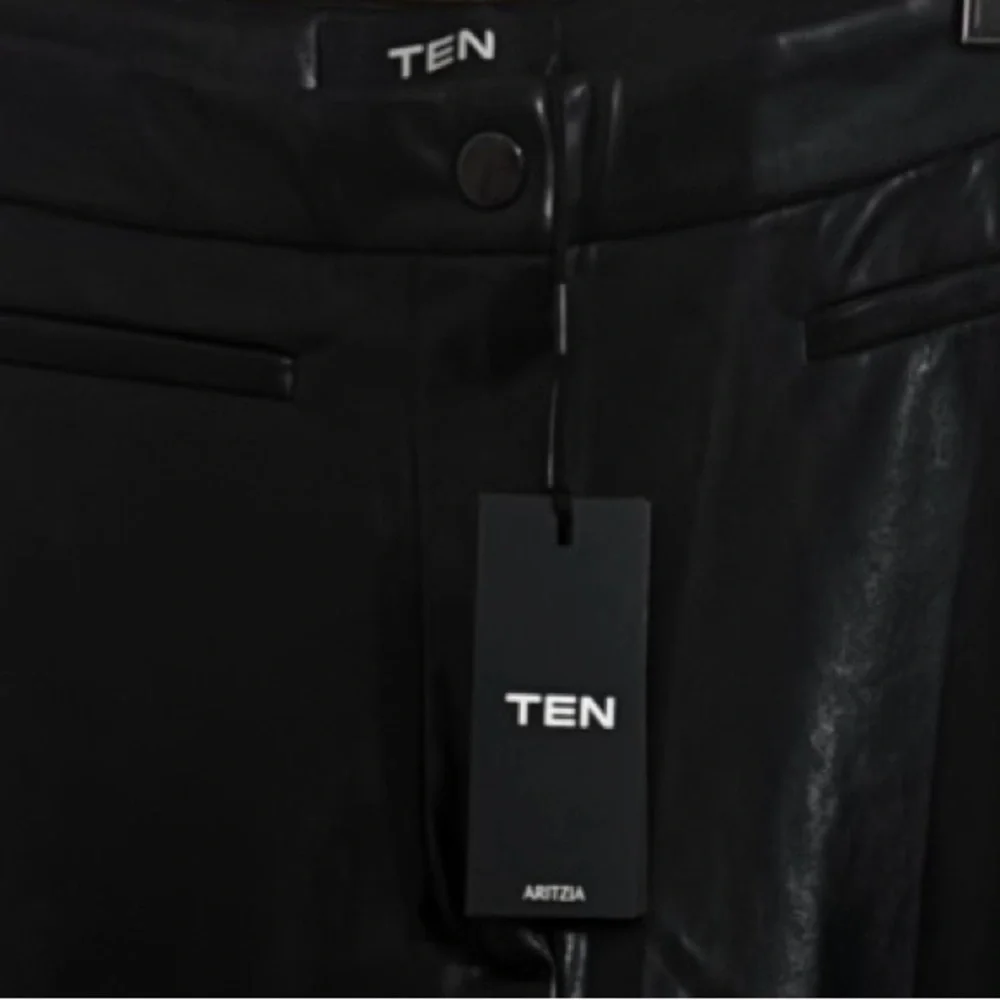 Aritzia Black Felix Pant - Picture 6 of 6